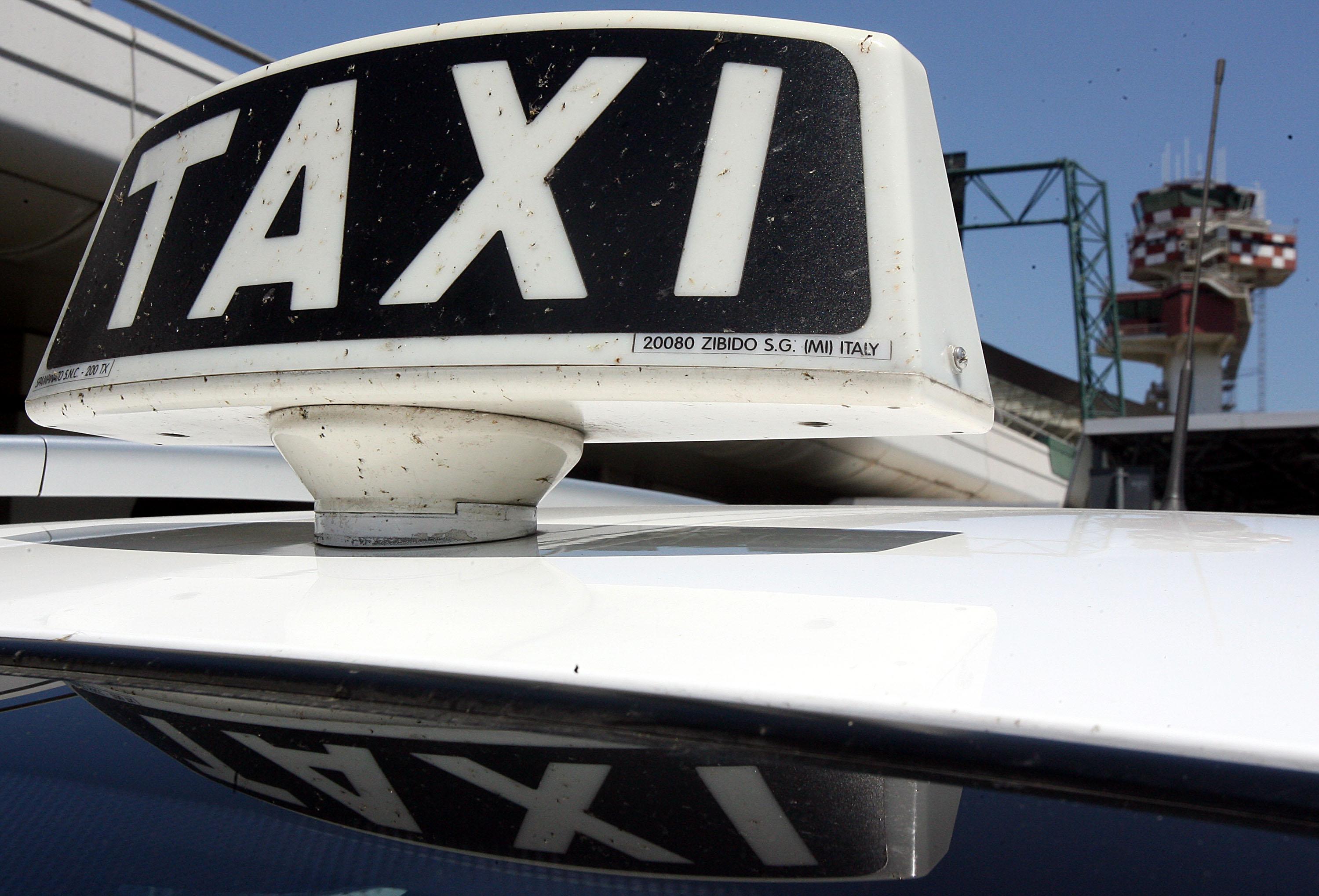 Due fratelli prendono il taxi a Firenze per spacciare cocaina a Prato