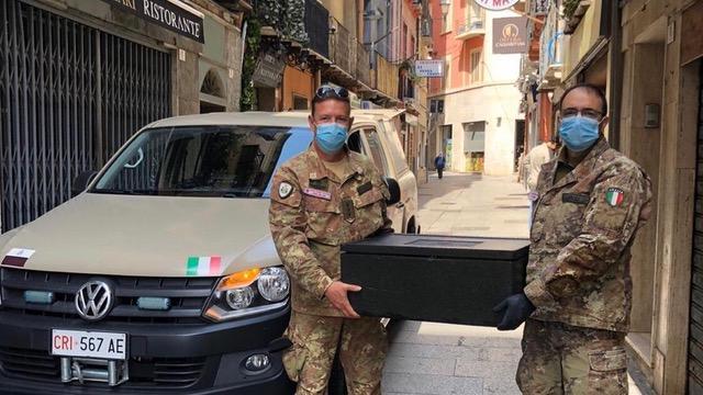 Coronavirus, i ristoratori cagliaritani ai fornelli per solidarietà