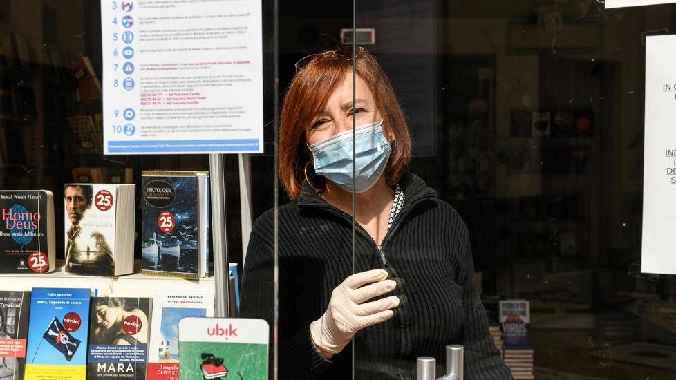 Librerie, i bandoni restano abbassati