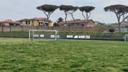 Non si corre più dietro a un pallone Quel silenzio irreale tra i campi di calcio