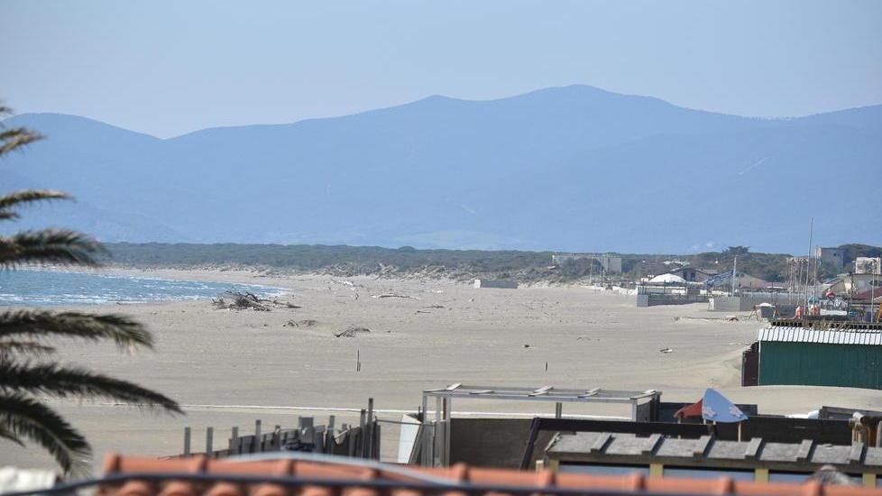Controlli a tappeto e spiagge deserte «Segnalazioni fasulle»