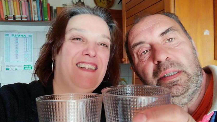 In cento al brindisi della Pasquetta Ma soltanto sul web