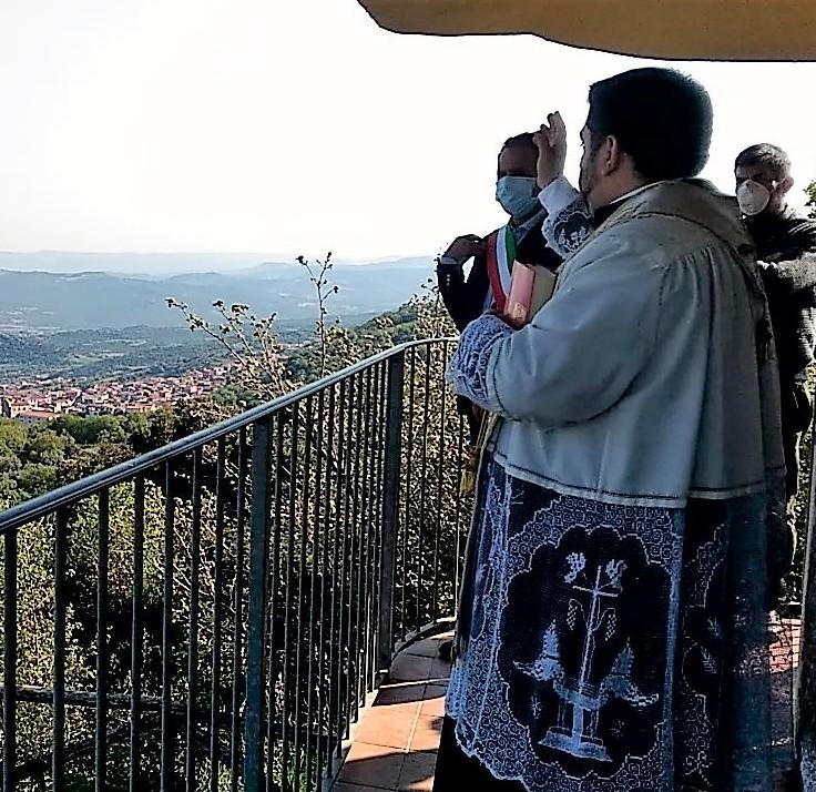 La benedizione speciale di don Bachisio