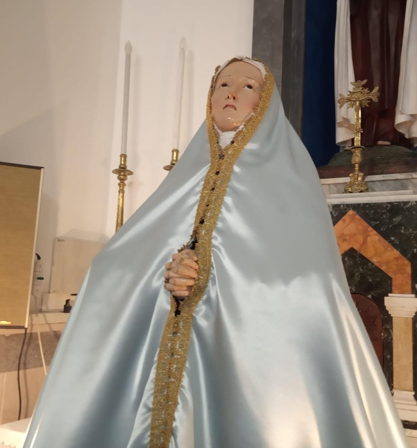 Rubati i quattro cuori d’argento della Madonna Addolorata