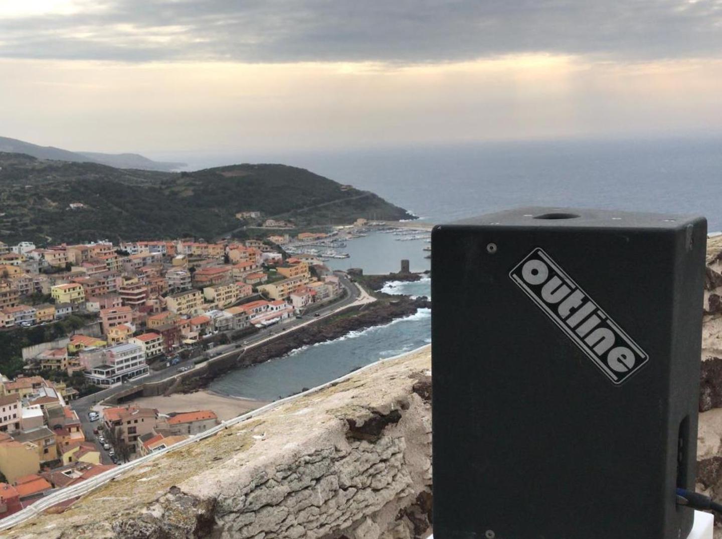 Musica che si spande dal castello per un inedito Lunedì dell’Angelo 