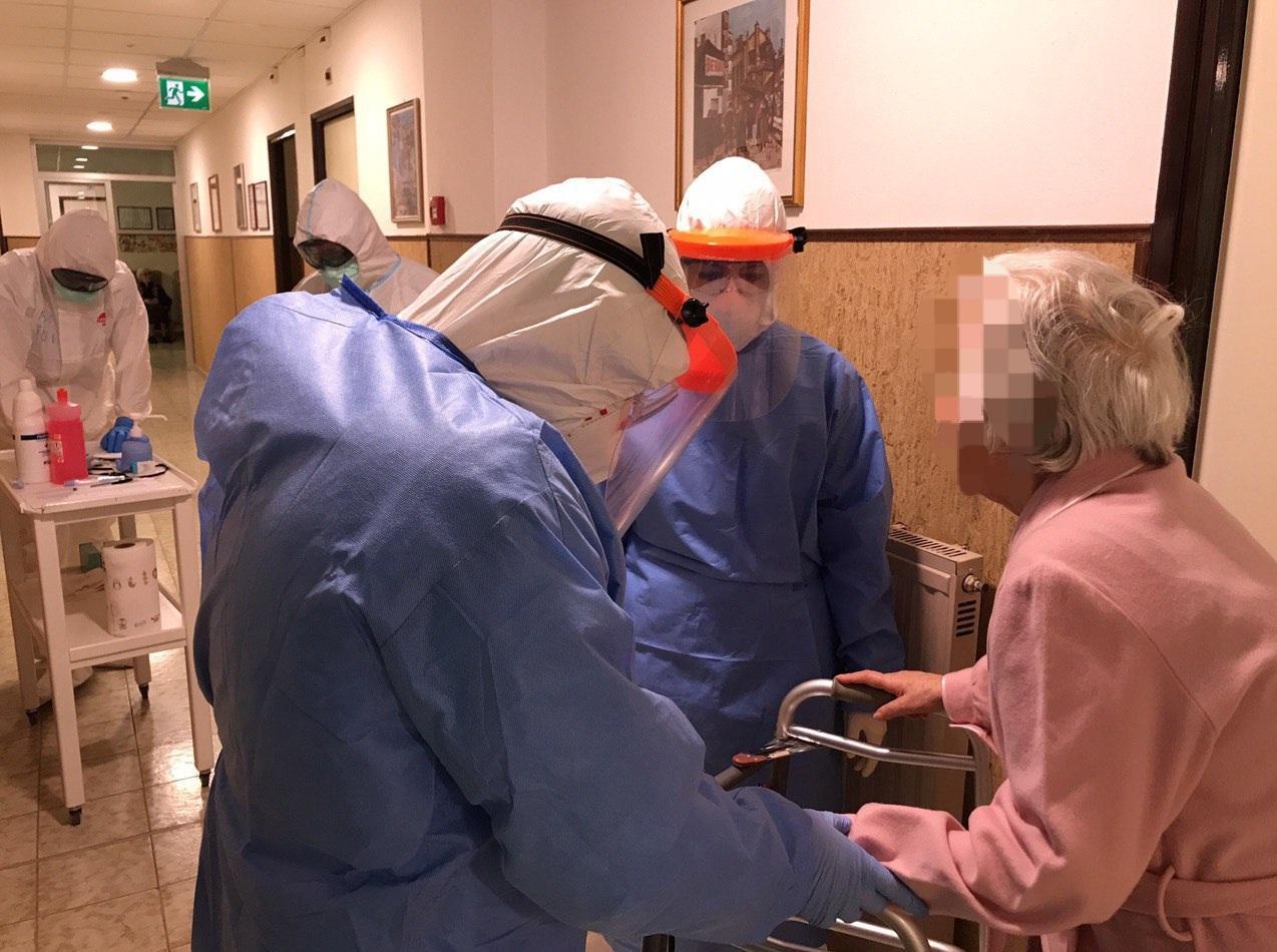 Il team dei militari a “Villa Celeste” 