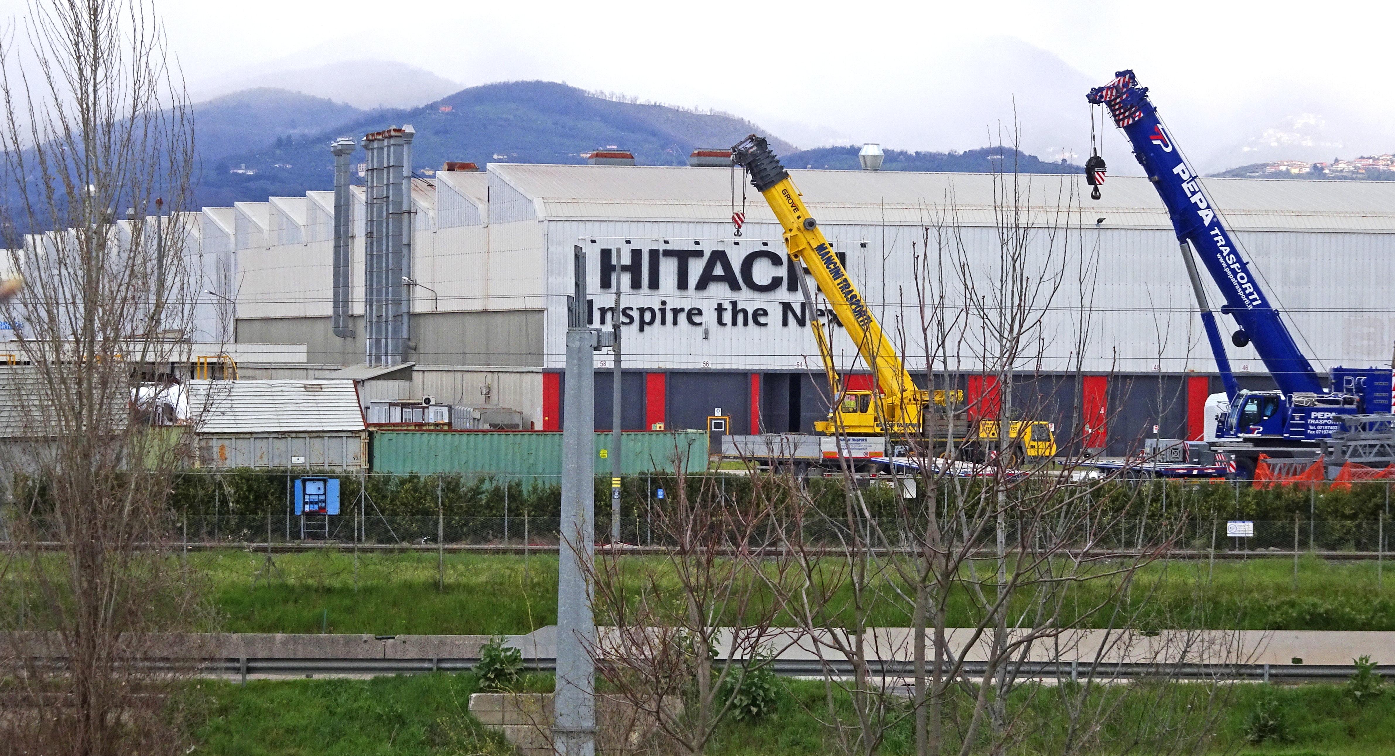 Riapre i battenti l'Hitachi Rail di Pistoia: si comincia con 80 dipendenti 