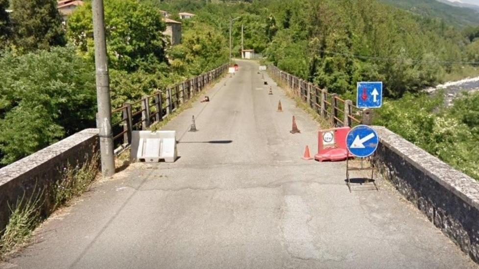 Ponte di Pontebosio vietato ai camion