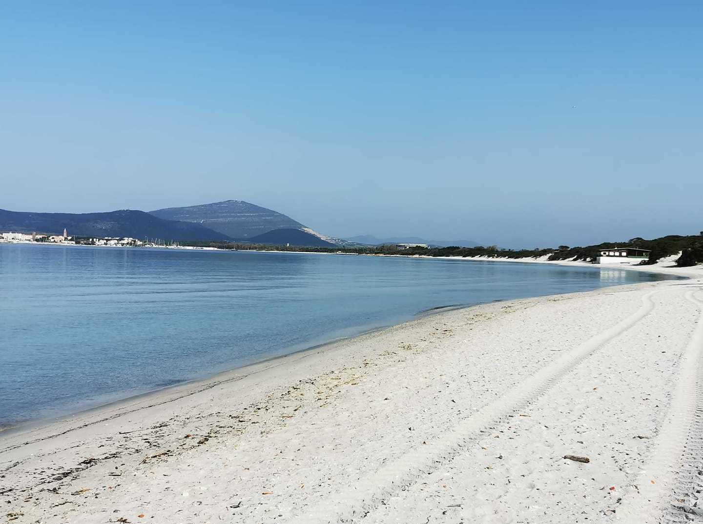 Pulizia delle spiagge, si comincia da Maria Pia 