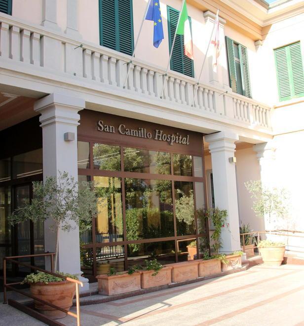 La clinica San Camillo a Vittoria Apuana