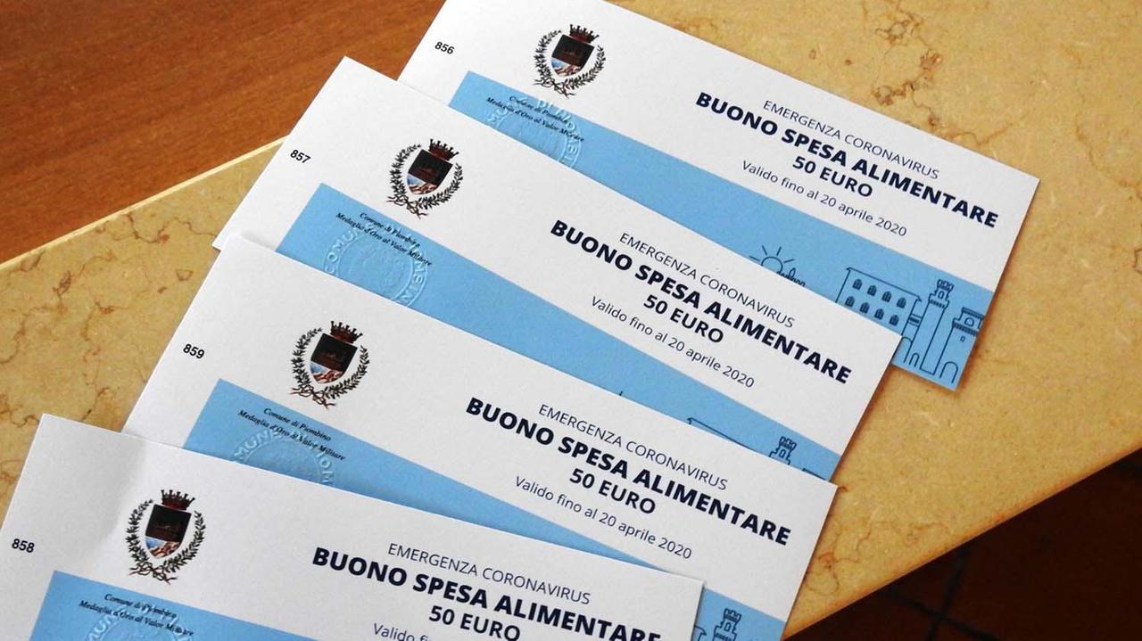 Buoni spesa in un comune della Toscana (foto d'archivio)