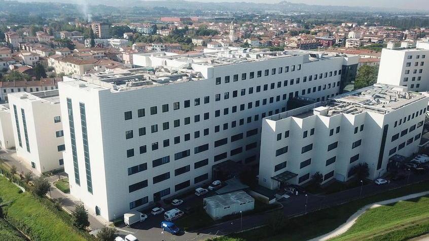 Una veduta dell’ospedale San Giuseppe, prima linea del fronte contro il coronavirus