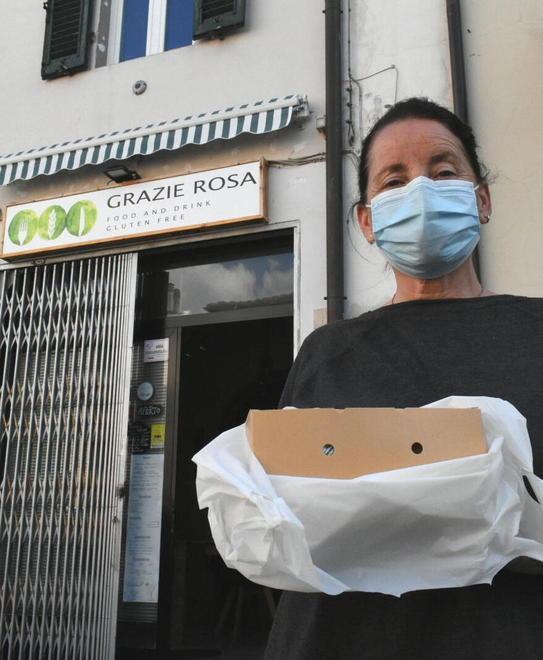 Romy Betti e i suoi piatti “speciali” «Consegne a domicilio per chi è celiaco» 