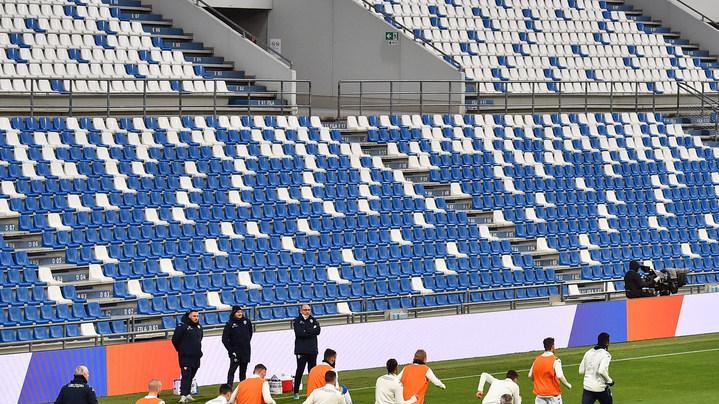 Calcio, parte prima la serie A Allenamenti solo a scaglioni