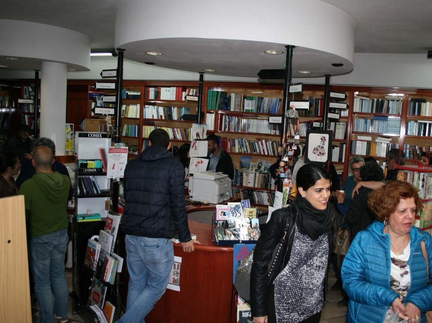 Negozi rimasti chiusi tra rabbia e delusione 