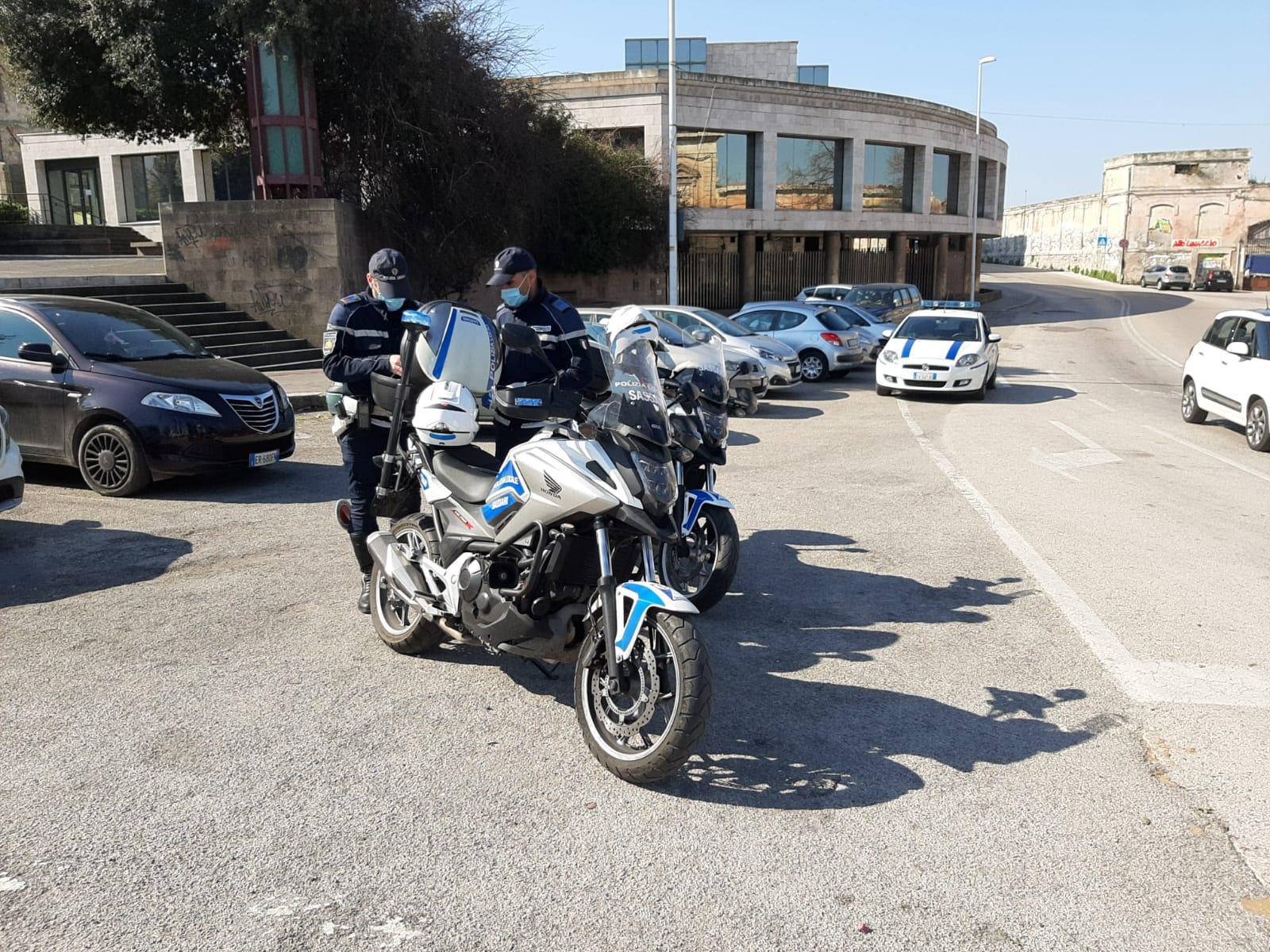 Coronavirus, in giro per il centro di Sassari nonostante fosse ai domiciliari: denunciato