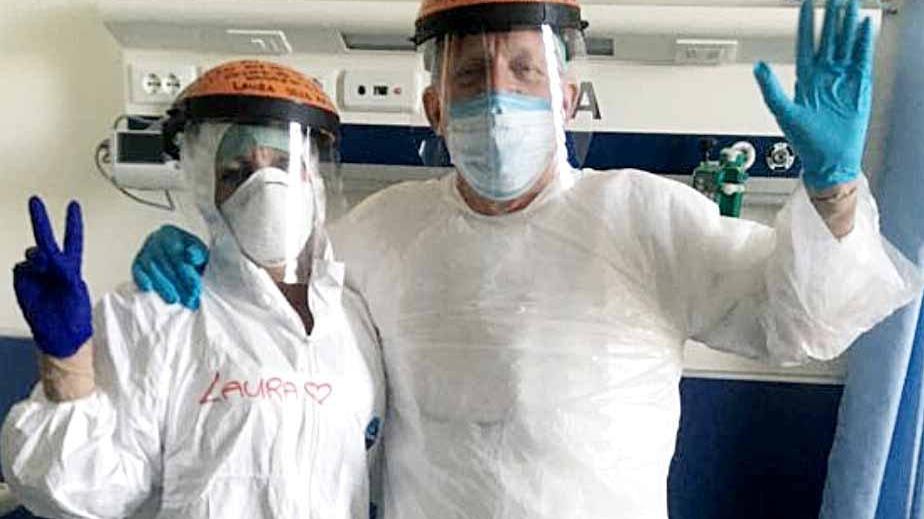 Il dottor Guido Bianchini con la moglie Laura, infermiera