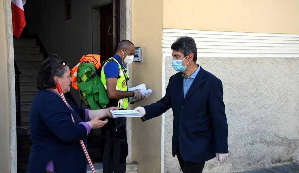 Operazione mascherine: consegnate 2 o 3 a testa solo a Massa 3 a famiglia 