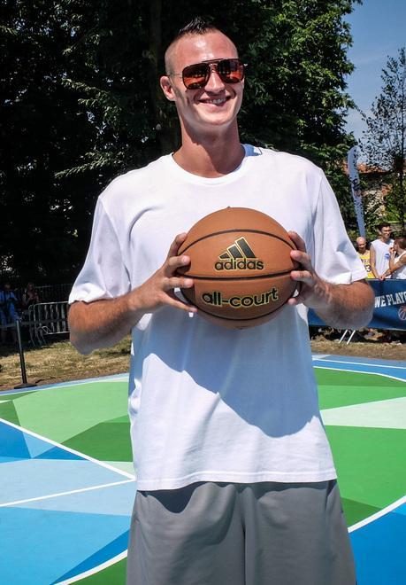 Gallinari: «Io negli Usa, la famiglia a Lodi Se l’Nba ripartisse non giocherei sereno» 