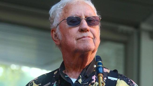 Addio a un gigante del jazz Lee Konitz ucciso dal coronavirus a 92 anni