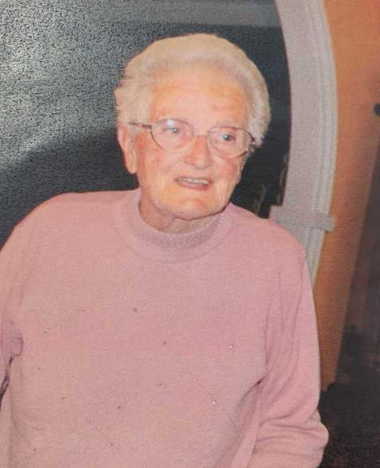 Addio alla maestra Vivetta, mezza Valdinievole la ricorda 