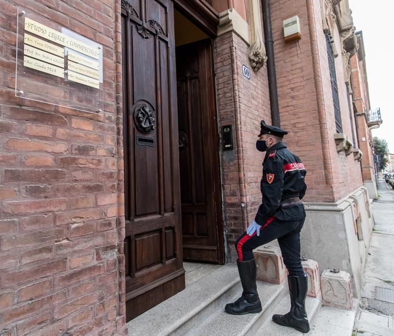 Tentato furto in Montebello Arrivano i carabinieri