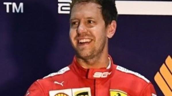 Vettel, messaggio alla Ferrari «Mai firmato per un anno solo»