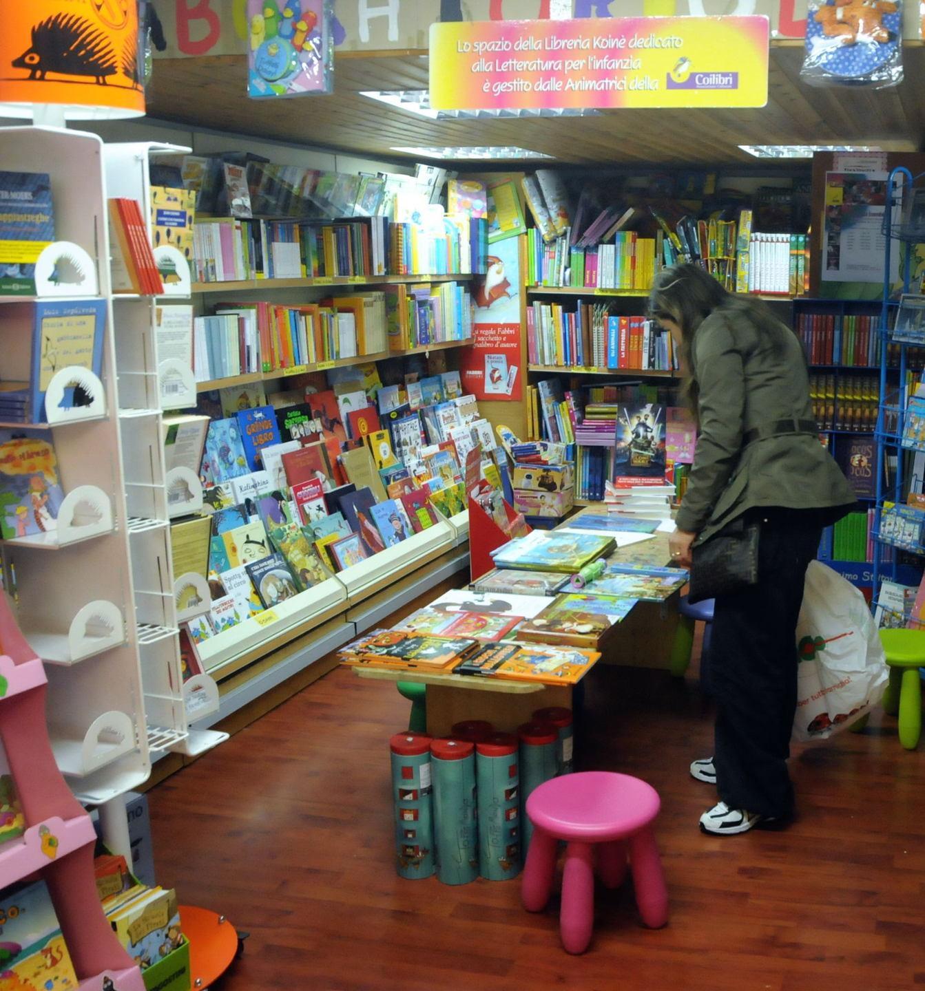 Il sindaco scrive a Solinas: «Riapriamo librerie e cartolerie»