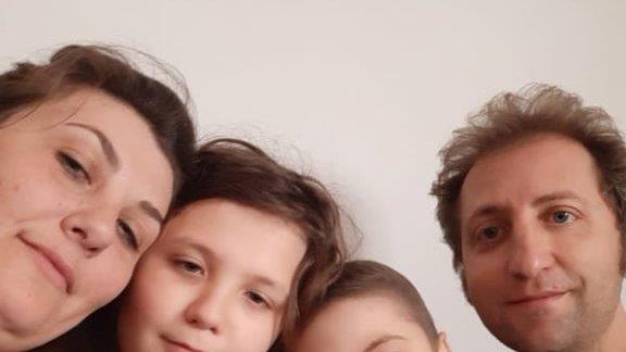 Francesca e Alessandro Grippa con i figli Lorenzo, 11 anni, e Milena, 8 anni