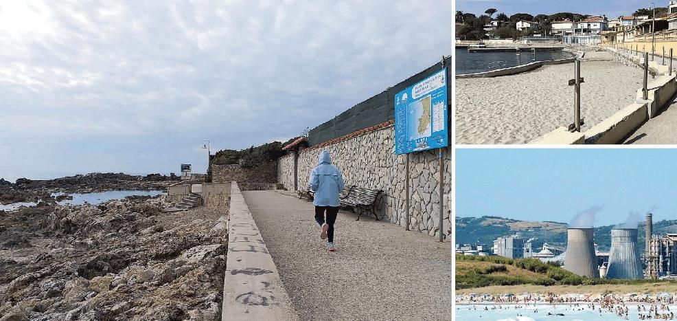 Il lungomare di Castiglioncello deserto (nella foto grande) e il litorale di Caletta. Nella foto in basso le Spiagge Bianche