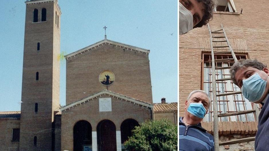 La chiesa del Cottolengo e, a destra, i tre sacerdoti davanti alla scala usata dal ladro