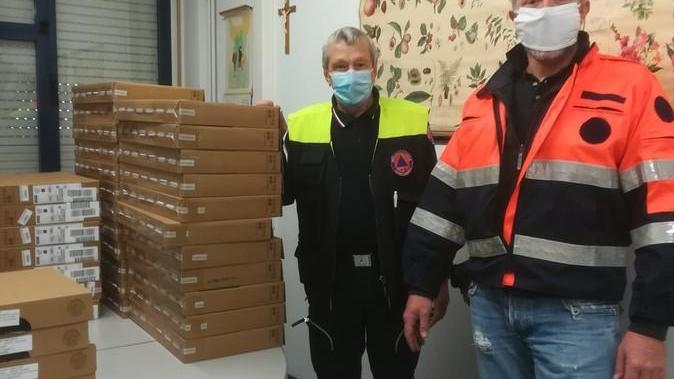 L’istituto superiore ha ricevuto 44 pacchi di computer e tablet