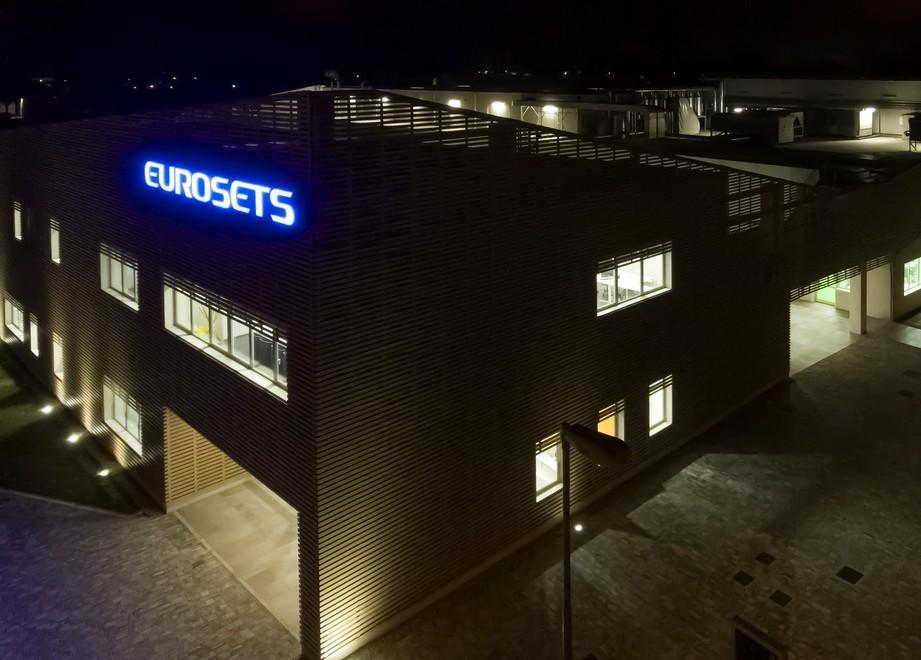 Eurosets triplica i dispositivi monouso