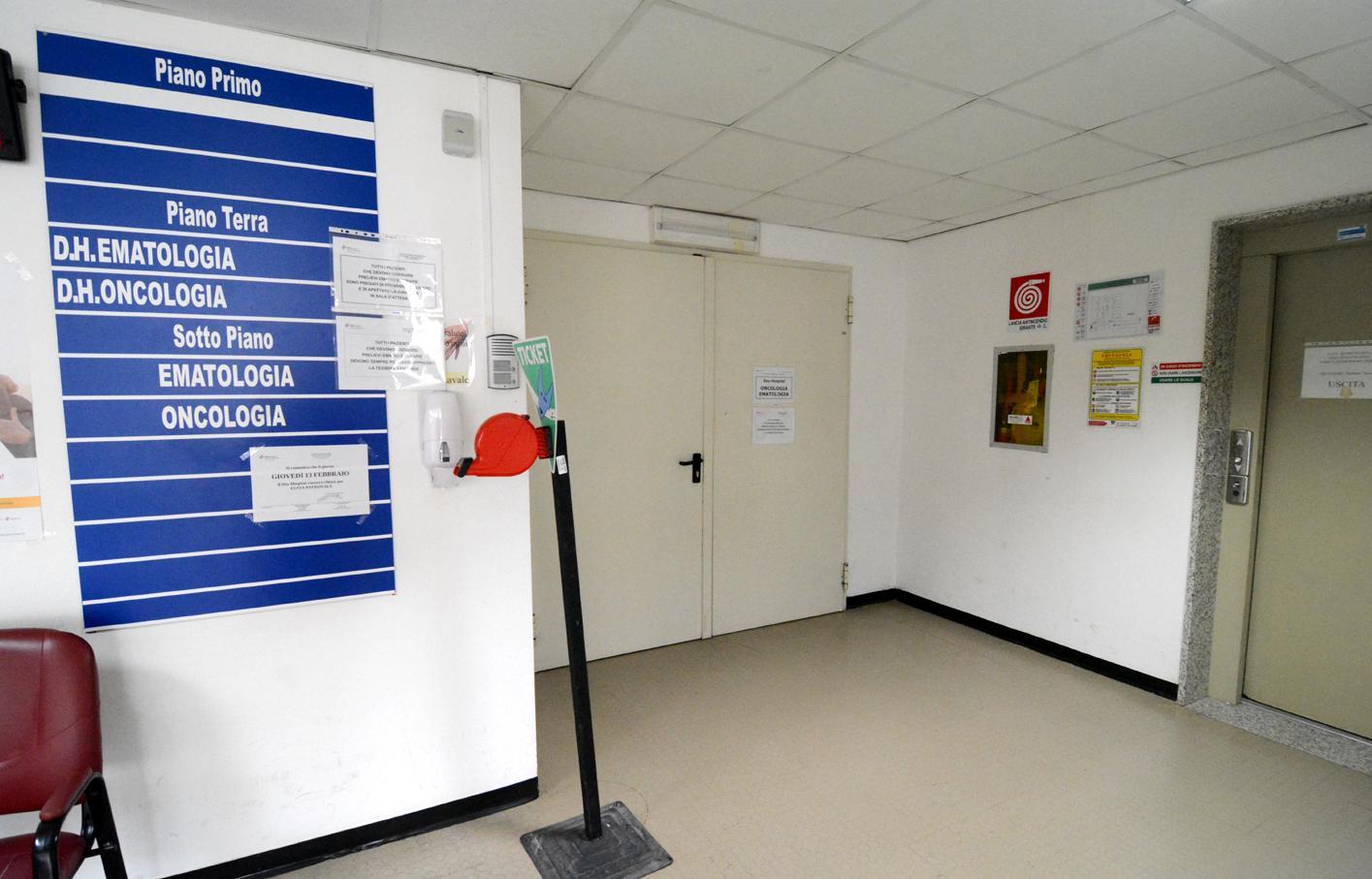 Oristano, la paziente oncologica riceve le prime cure nel reparto abolito 