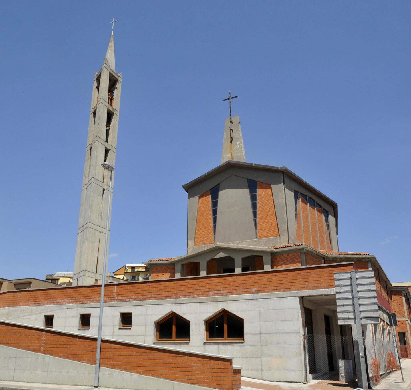 Don Mariani: «In città nessuno è rimasto solo» 