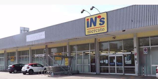 Ferrara, i supermarket riaprono ma la gente non c'è 