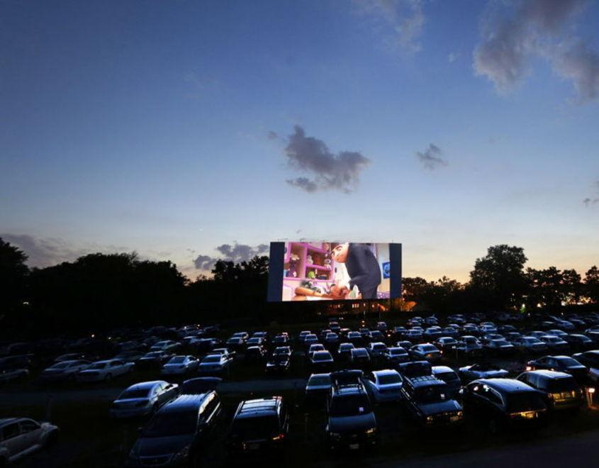 E se il grande schermo ripartisse dal drive-in?. «Da ora ad ottobre sarebbe la soluzione» 