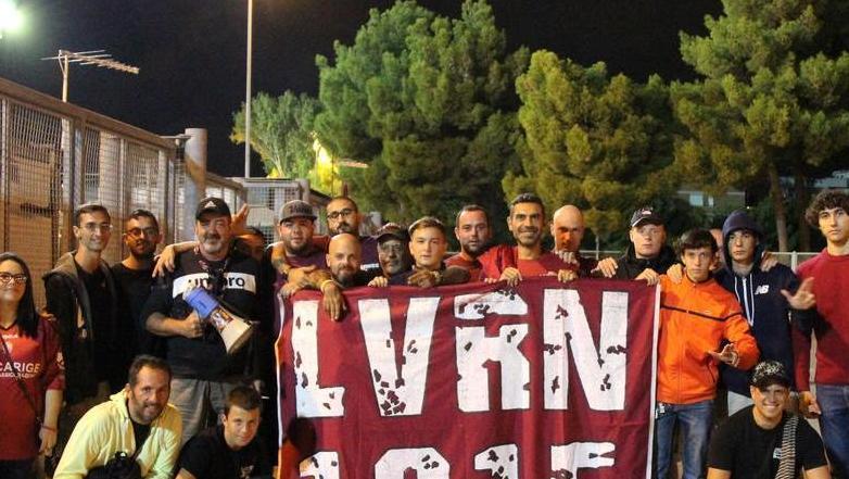 Raccolta benefica dei ragazzi Lvrn 1915 «Covid come un gol preso al 90’ minuto per questo vogliamo aiutare chi lotta»