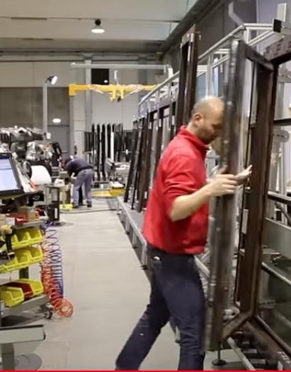 Nobento, calcio alla paura: bonus a tutti i dipendenti 