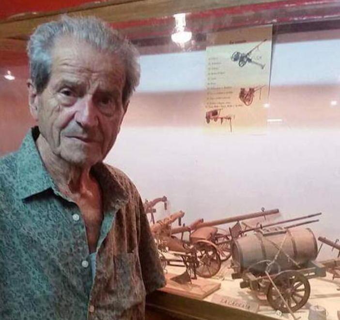 Addio Antonio, artigiano-artista dei piccoli capolavori in legno 