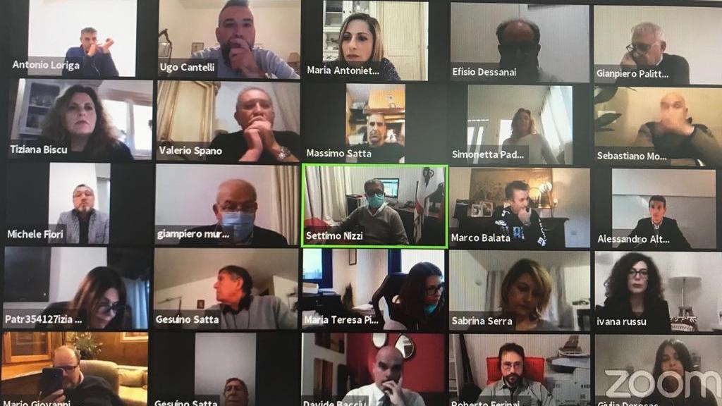 Olbia, primo Consiglio comunale in streaming con polemica: "Non una parola sull'emergenza Covid"