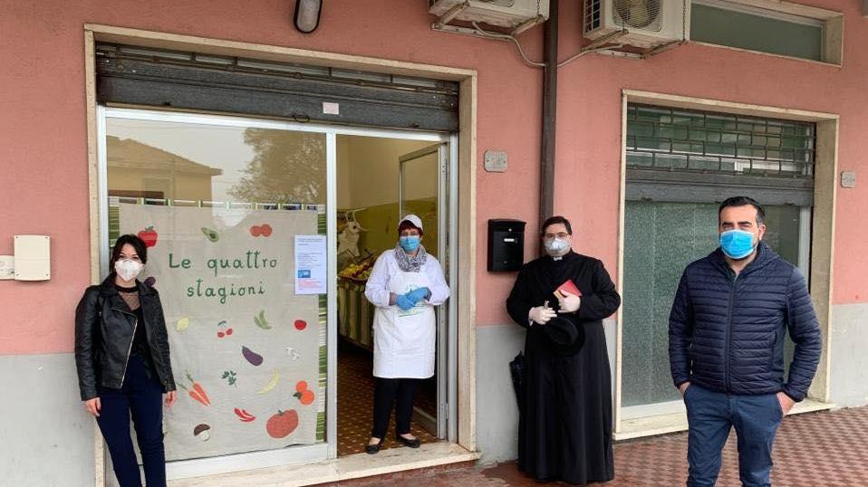 L'inaugurazione della bottega "Le quattro stagioni"