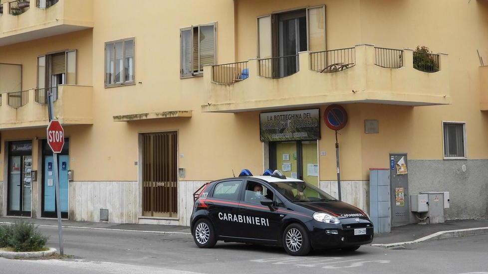 Picchia la moglie e ferisce i carabinieri Arrestato 46enne