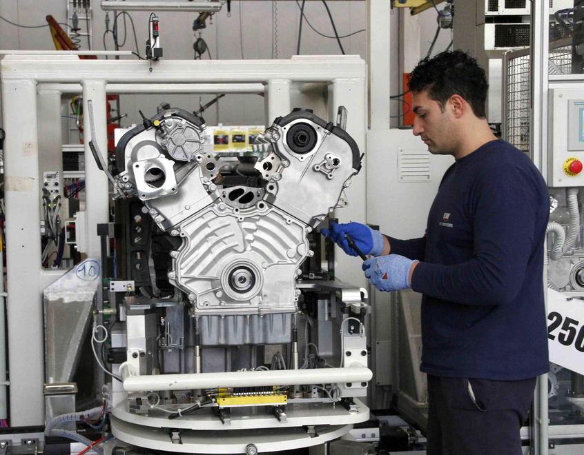 Prove di riapertura per l’industria ferrarese, rientrano centinaia di addetti 