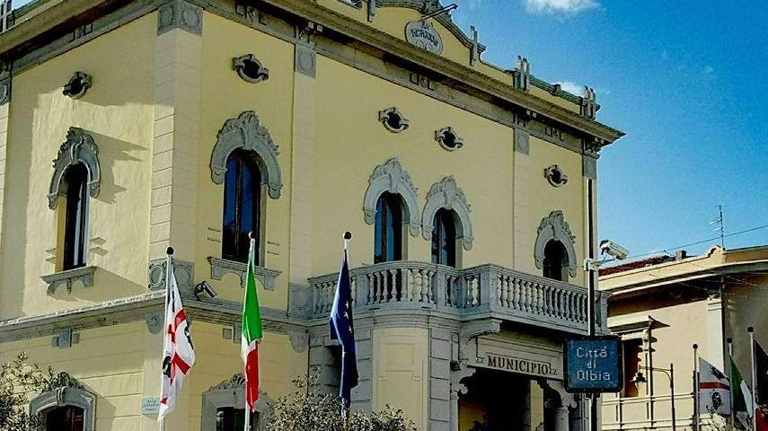 Aiuti alle famiglie in difficoltà: scadenza alle 13 di oggi