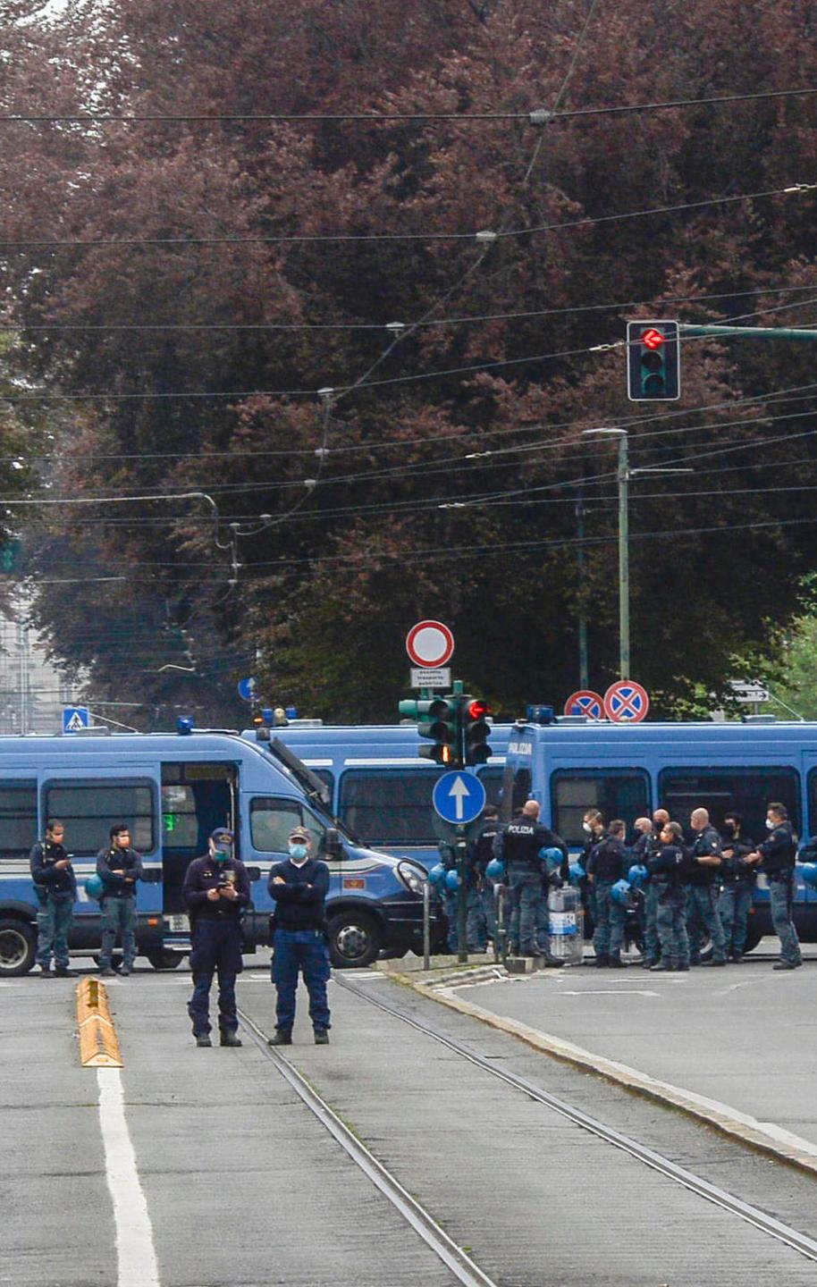 DISORDINI A TORINO