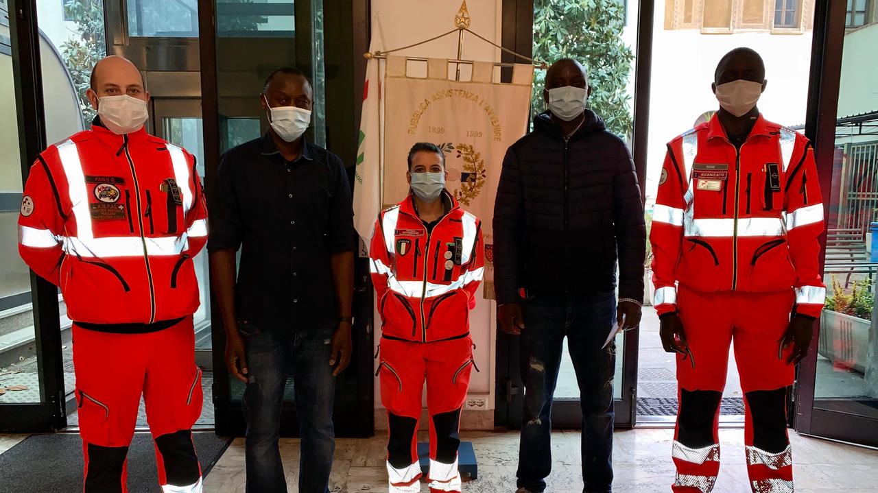 Donazione in denaro dell’Associazione Senegalese Gorom 1 alla Pubblica Assistenza “L’Avvenire” Prato