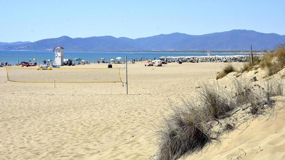 Al mare in sicurezza, il pediatra: "Le spiagge della Maremma perfette per i bambini"