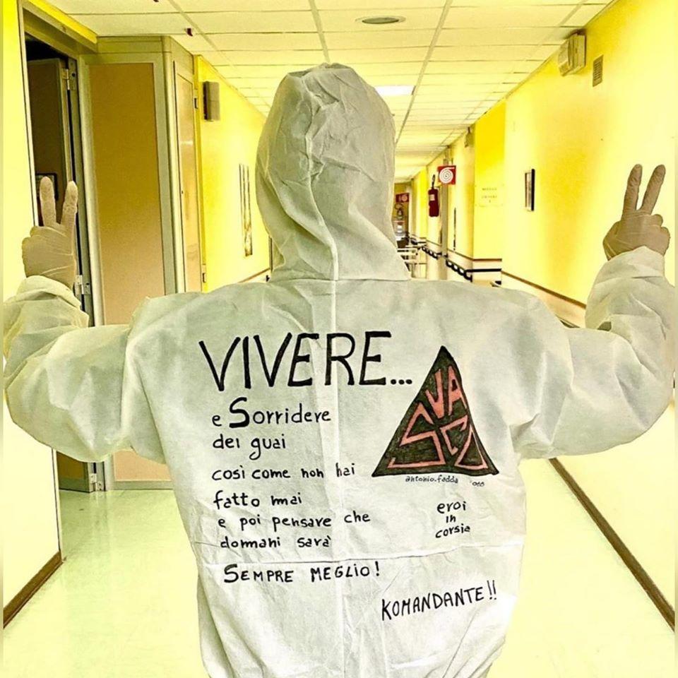Lotta al virus, il post di un infermiere sardo rilanciato da Vasco Rossi
