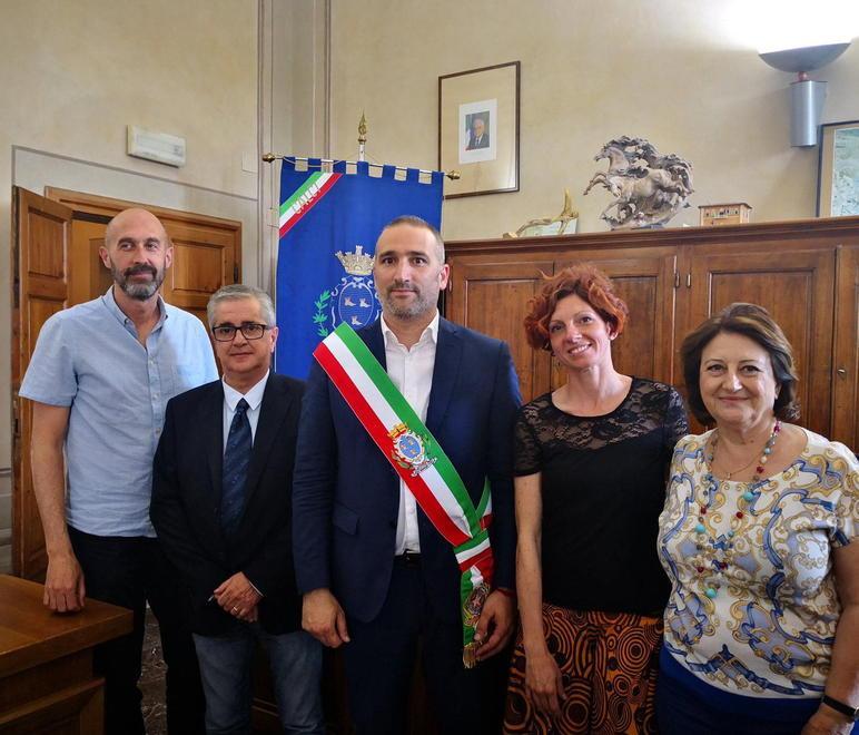 Buoni spesa, Calci riapre l’avviso per fare domanda 